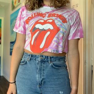Cropped rolling stones tie-dye t-shirt